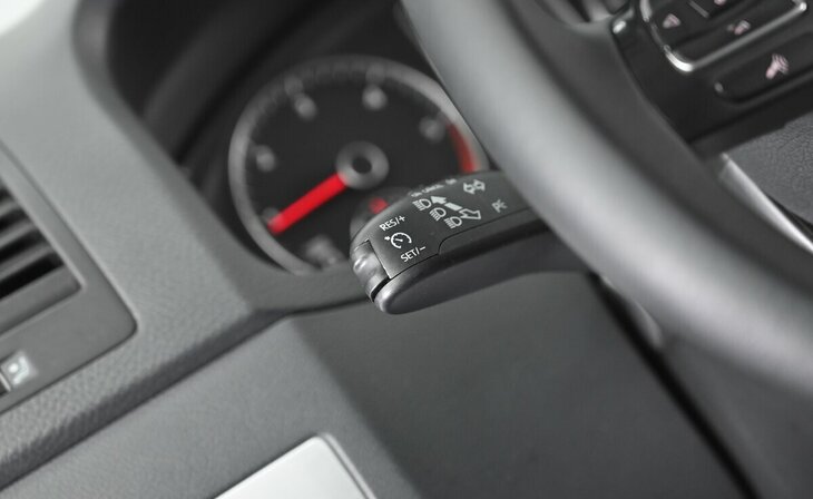 Volkswagen Multivan - Фото 7