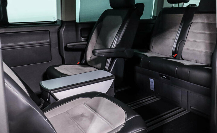 Volkswagen Multivan - Фото 10