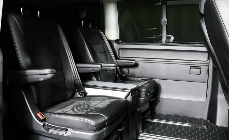 Volkswagen Multivan - Фото 18