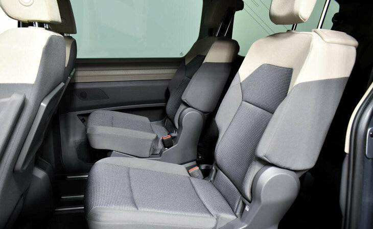 Volkswagen Multivan - Фото 12