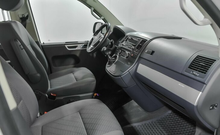 Volkswagen Multivan - Фото 4