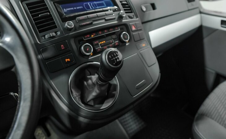 Volkswagen Multivan - Фото 7