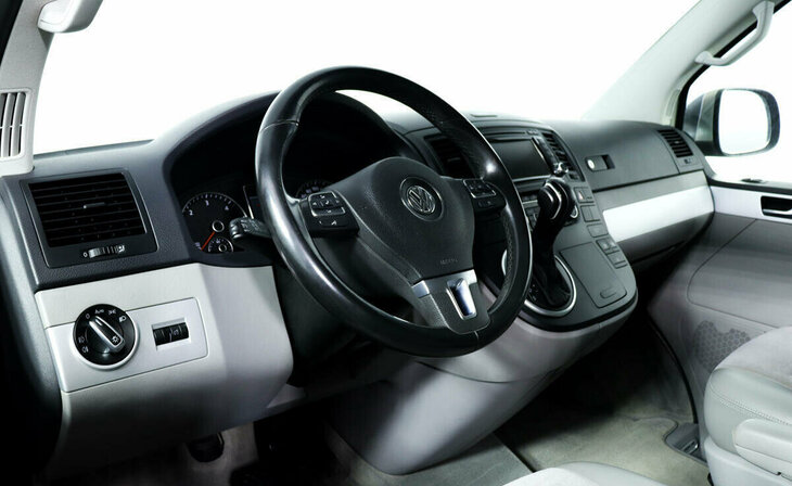 Volkswagen Multivan - Фото 6
