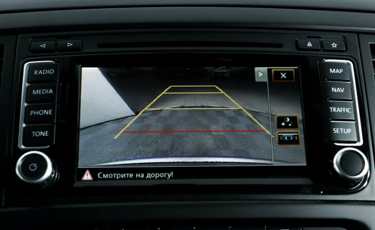 Volkswagen Multivan - Фото 7