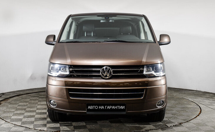 Volkswagen Multivan - Фото 1