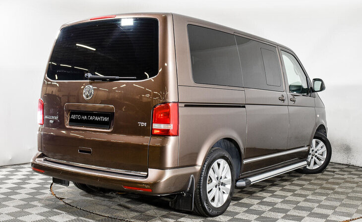 Volkswagen Multivan - Фото 2