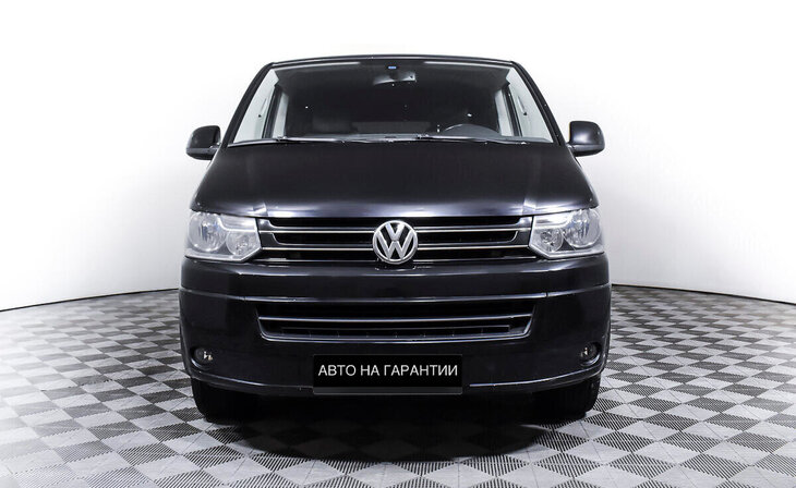 Volkswagen Multivan - Фото 1