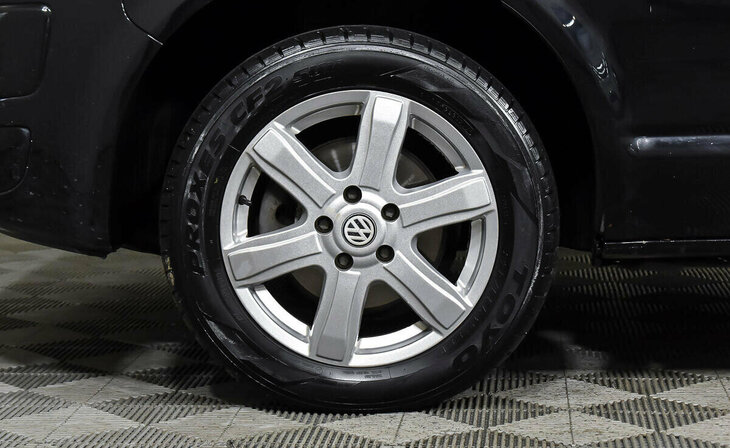 Volkswagen Multivan - Фото 6