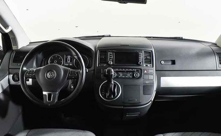 Volkswagen Multivan - Фото 8