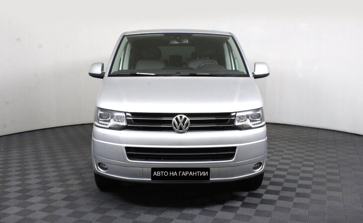 Volkswagen Multivan - Фото 1