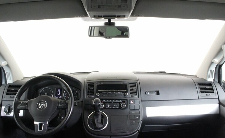 Volkswagen Multivan - Фото 7