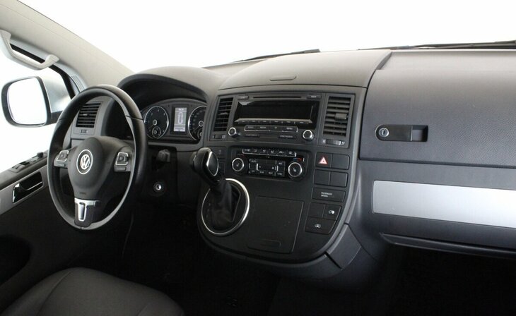 Volkswagen Multivan - Фото 8