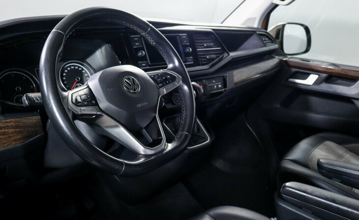 Volkswagen Multivan - Фото 9