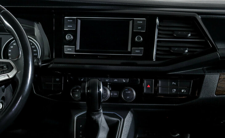 Volkswagen Multivan - Фото 10