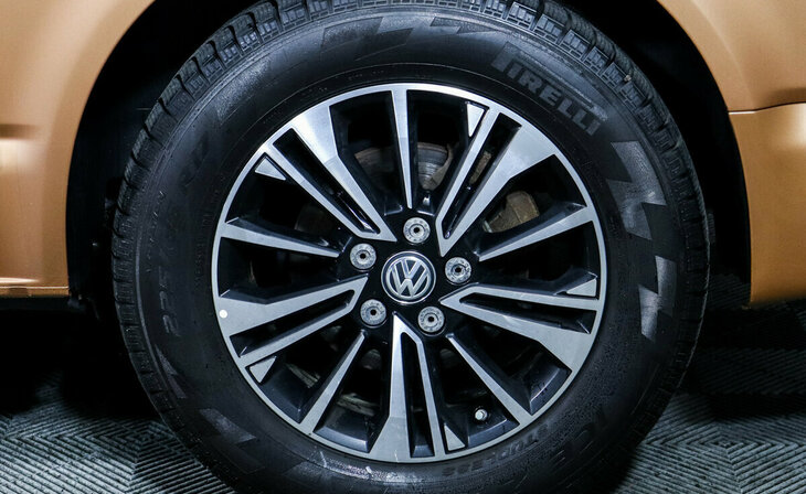 Volkswagen Multivan - Фото 6