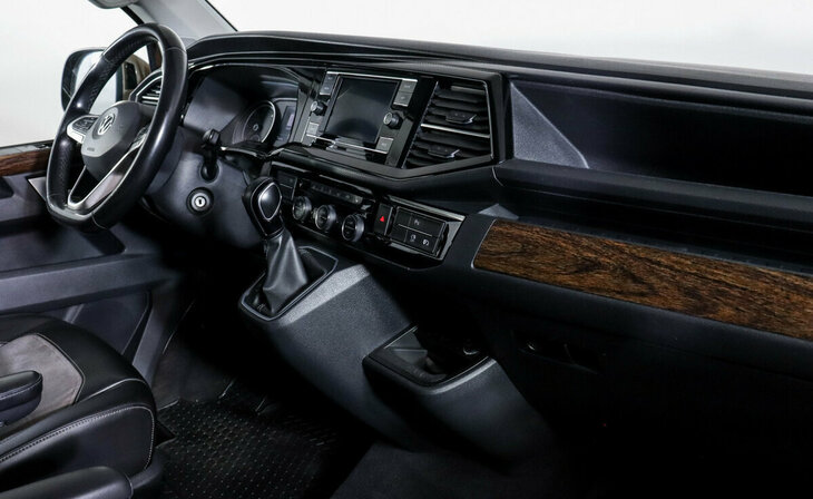 Volkswagen Multivan - Фото 7