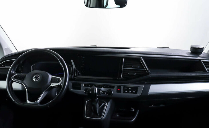 Volkswagen Multivan - Фото 10