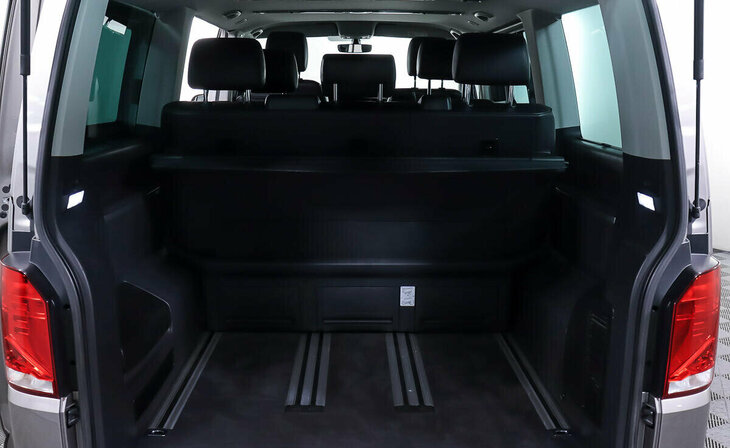 Volkswagen Multivan - Фото 18