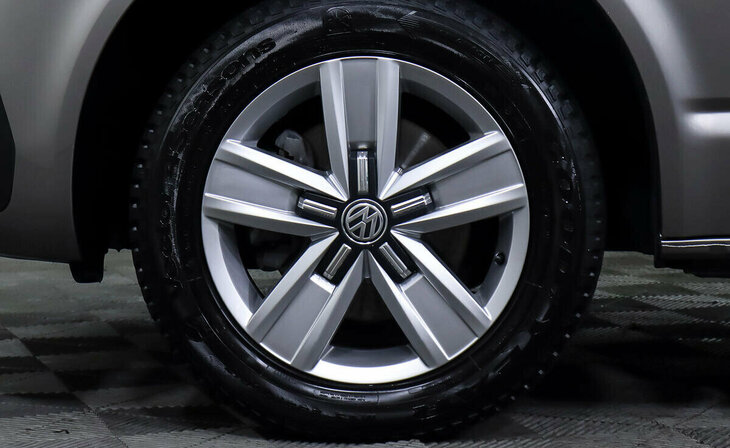 Volkswagen Multivan - Фото 8