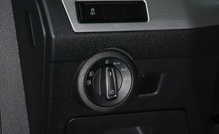 Volkswagen Multivan - Фото 12