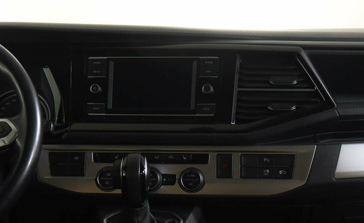 Volkswagen Multivan - Фото 11