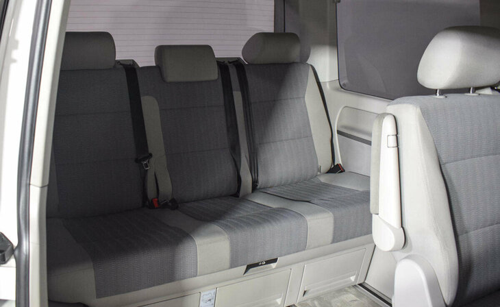 Volkswagen Multivan - Фото 10