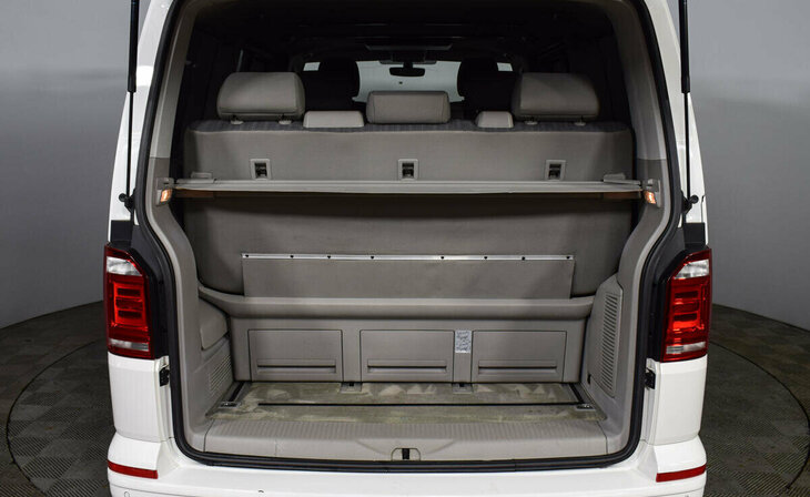 Volkswagen Multivan - Фото 11