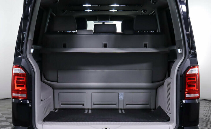 Volkswagen Multivan - Фото 18