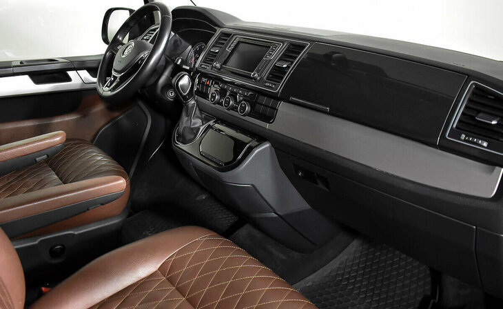 Volkswagen Multivan - Фото 9