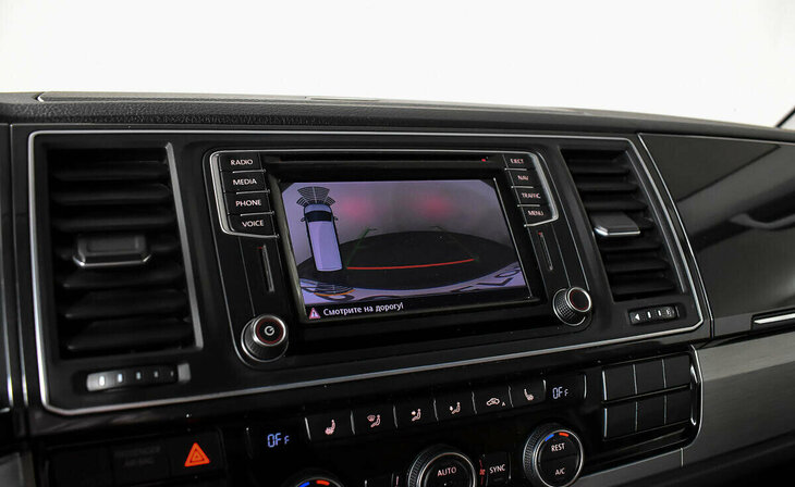 Volkswagen Multivan - Фото 14