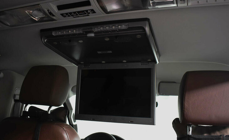 Volkswagen Multivan - Фото 15