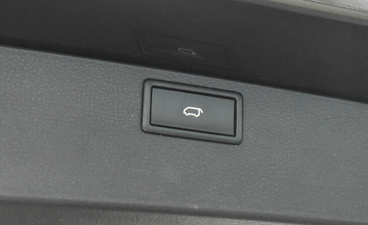 Volkswagen Multivan - Фото 18