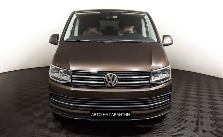 Volkswagen Multivan - Фото 1