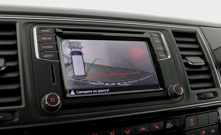 Volkswagen Multivan - Фото 10