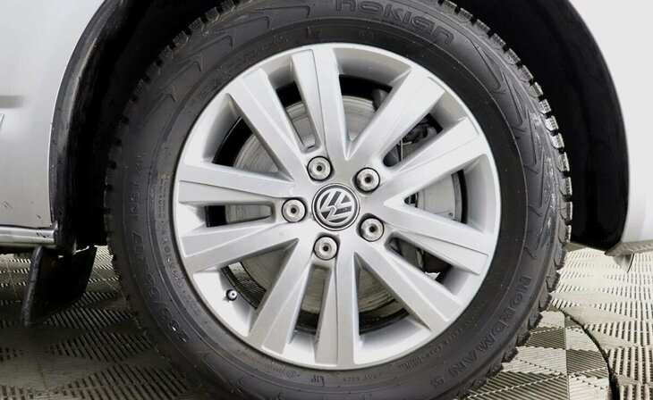 Volkswagen Multivan - Фото 4