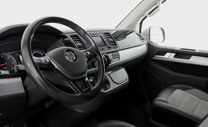 Volkswagen Multivan - Фото 7