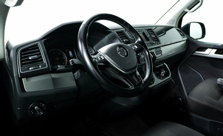 Volkswagen Multivan - Фото 9