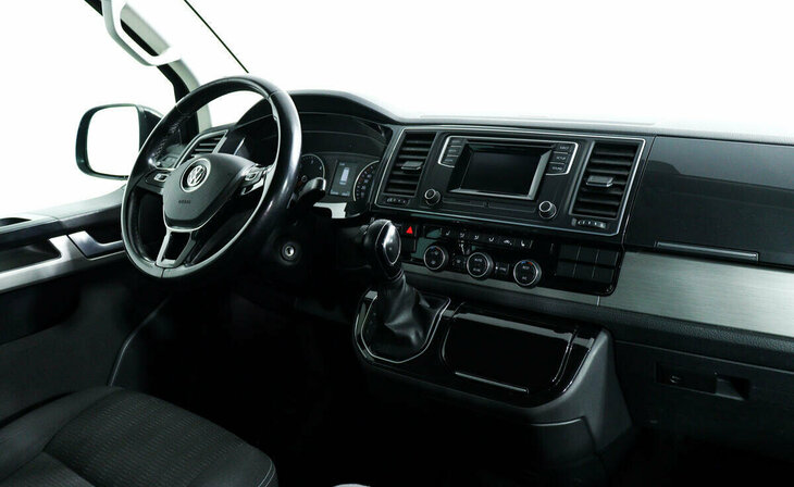 Volkswagen Multivan - Фото 7