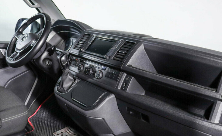 Volkswagen Multivan - Фото 5