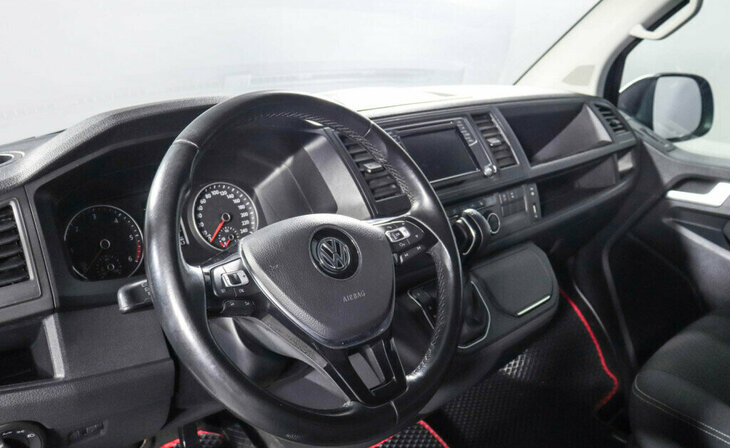 Volkswagen Multivan - Фото 7