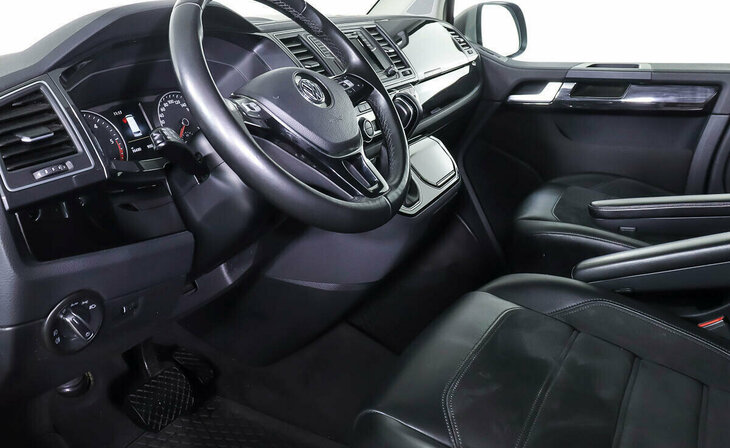 Volkswagen Multivan - Фото 10