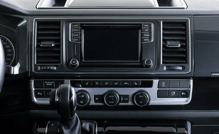 Volkswagen Multivan - Фото 12