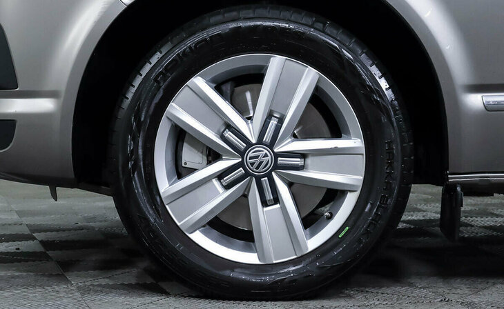 Volkswagen Multivan - Фото 7