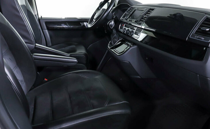 Volkswagen Multivan - Фото 8