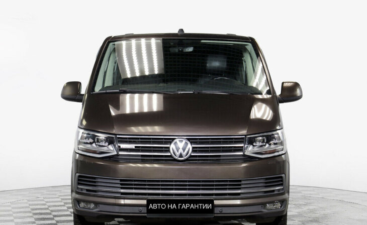 Volkswagen Multivan - Фото 1