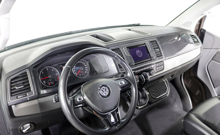 Volkswagen Multivan - Фото 8