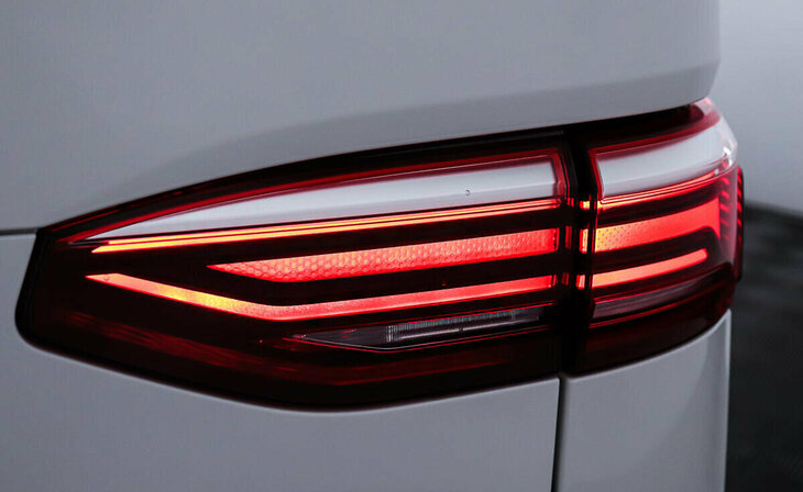 Volkswagen Multivan - Фото 7