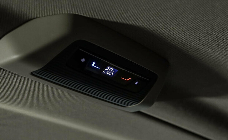 Volkswagen Multivan - Фото 17