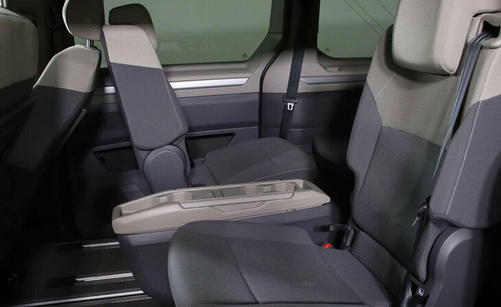 Volkswagen Multivan - Фото 11