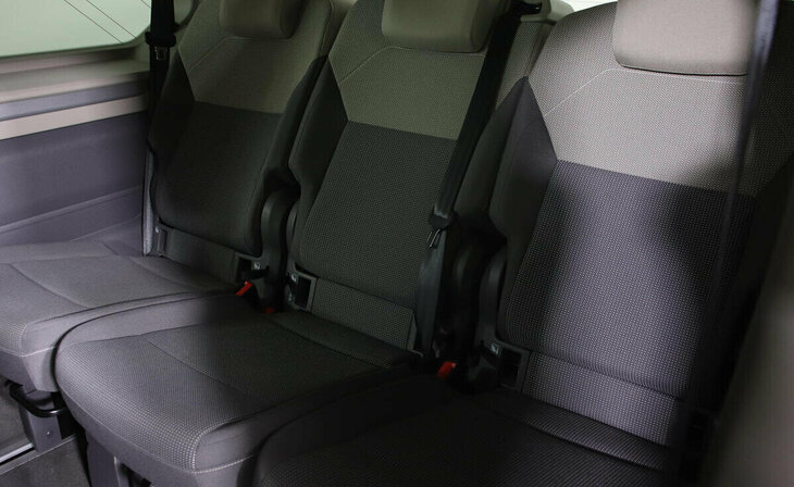 Volkswagen Multivan - Фото 12